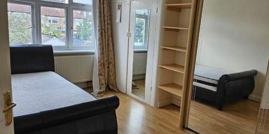 1 bedroom property to rent in Ilford - Photo 3