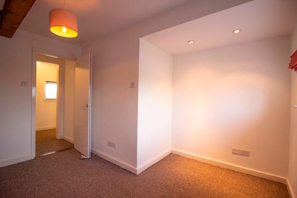 Spacious 3 bedroom property to let in Glemsford - Photo 1