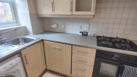 2 bedroom flat to rent - Photo 5