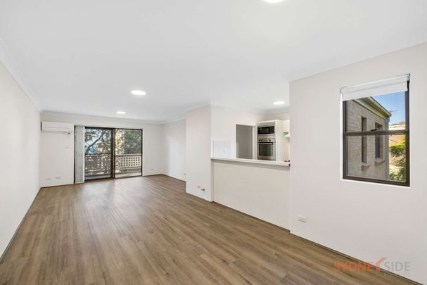 33/4-8 Edgecumbe Avenue, Coogee - Photo 1