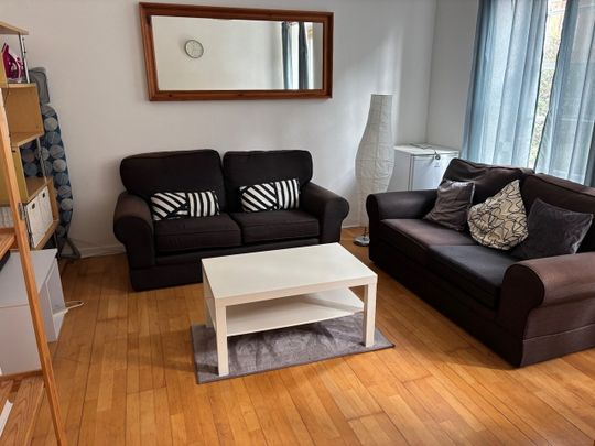 3 Bed Flat, White House, SW11 - Photo 1