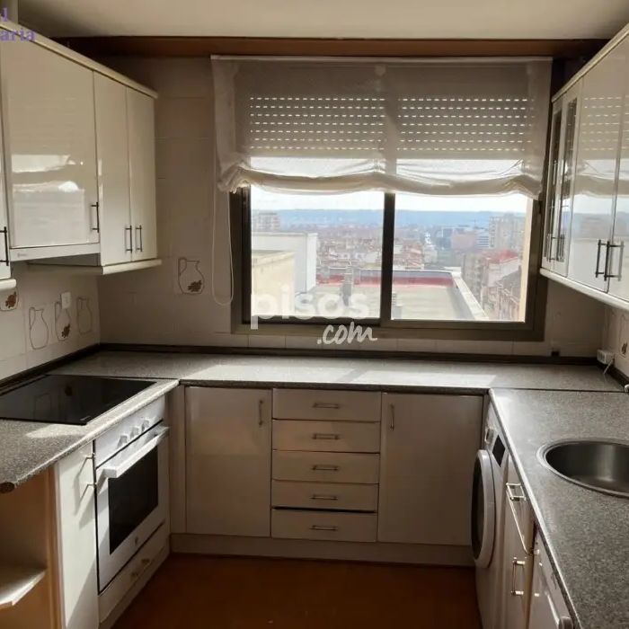 Piso en alquiler en Calle Solidaridad - Photo 1