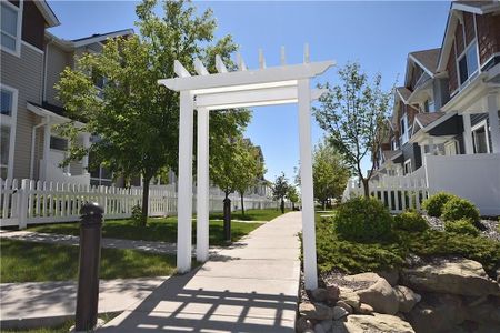 10 Tuscany Court Northwest, Calgary - Photo 5