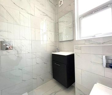 6 bedroom semi-detached house to rent - Photo 5