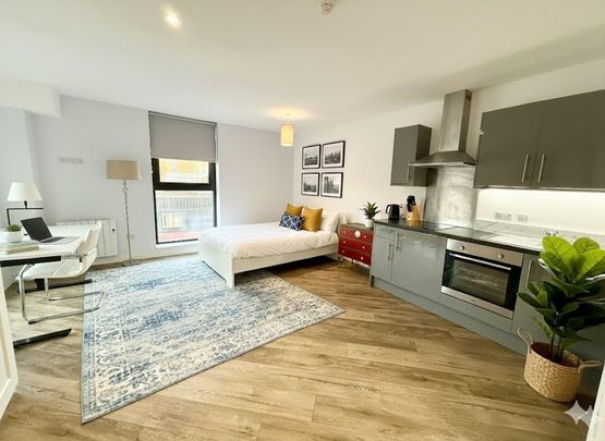 Studio to rent - Photo 1