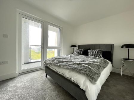 2 bedroom penthouse to rent - Photo 5
