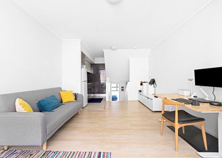 Modern split-level apartment in the heart of Alexandria - Photo 4