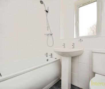 Shrublands, CB10, Saffron Walden - Photo 5