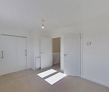 2 bedroom end of terrace house to rent - Photo 2