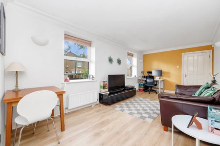 Willow Lodge, 195 Cedars Road, London, SW4 - Photo 2