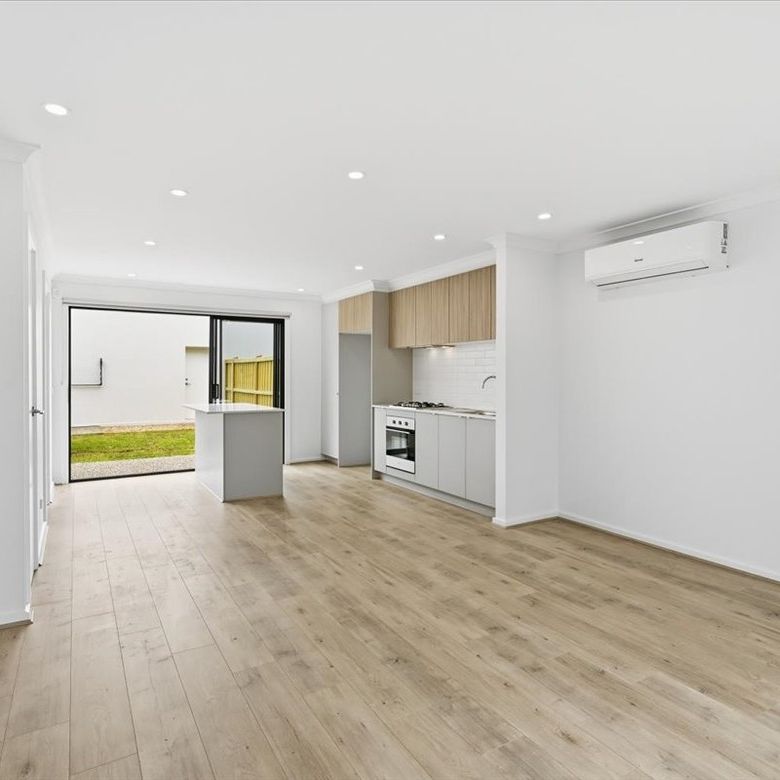 BRAND NEW TOWNHOUSE - Photo 1