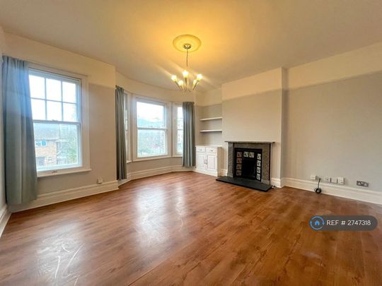 2 bedroom flat to rent - Photo 1