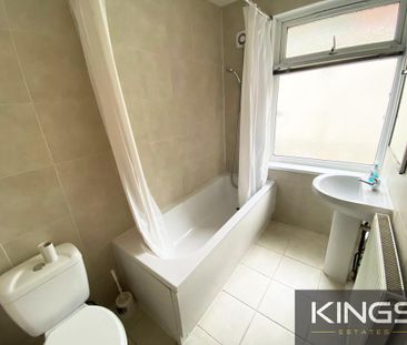 5 bedroom semi-detached house to rent - Photo 2