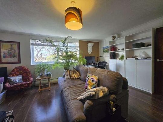 Wellington Road, Enfield, EN1 - Photo 1