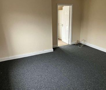 South End Road, Hornchurch, RM12 - Photo 2