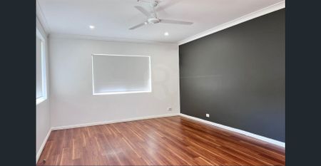 Spacious 3-Bedroom Town House in Werrington up for LEASE! - Photo 2