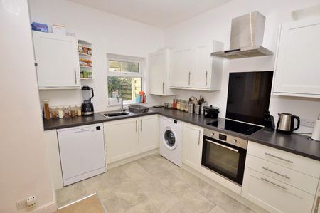 Cumberland Road, Plaistow, E13 8LS - Photo 5