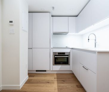 160 Huron Street - Photo 4