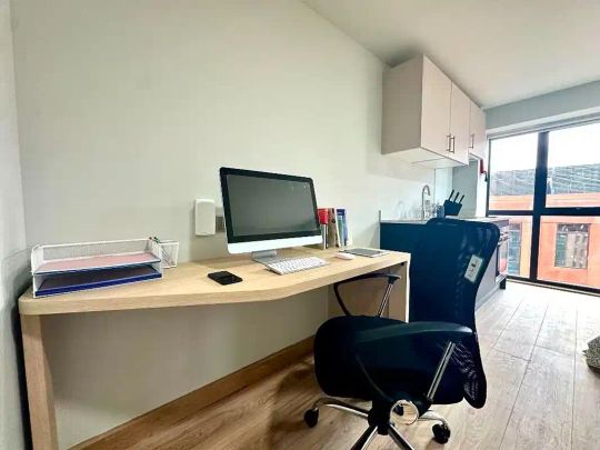 Oak Studio - Photo 1