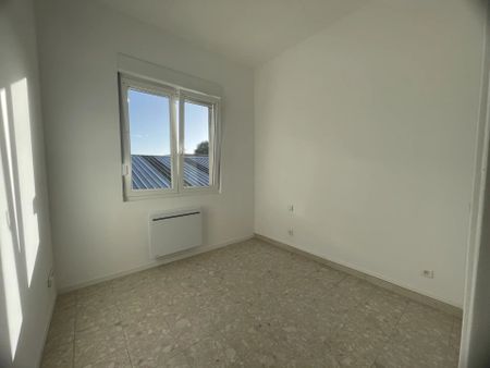 Location Appartement 1 pièces 19 m2 à Saint-Quentin - Photo 2