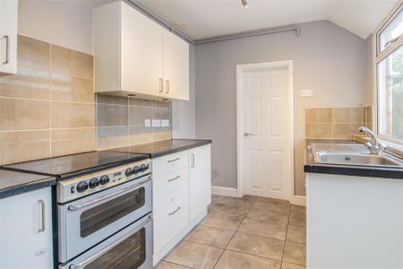 3 bed House - Terraced To Let - Photo 5