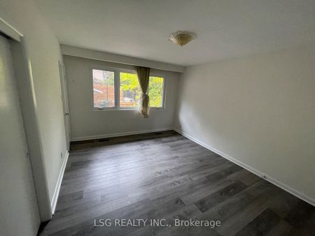 For Lease - 59 Ravenscroft Circle, Toronto, Ontario - Photo 5