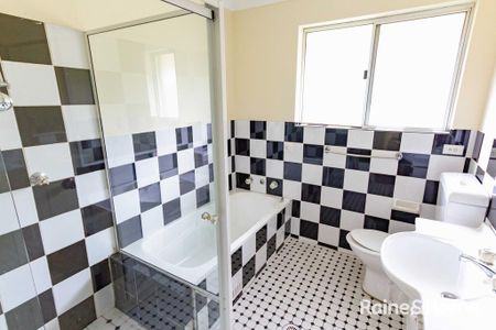 2 Bedroom Unit in the Heart of Westmead - Photo 2