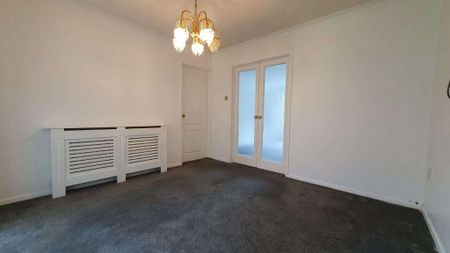 4 bedroom detached house to rent - Photo 3