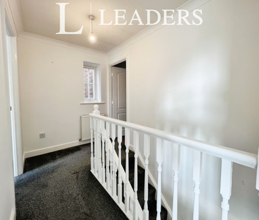 3 bedroom detached house to rent - Photo 5
