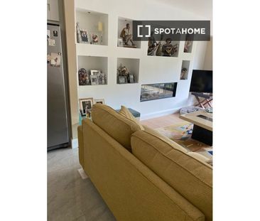 Ensuite room for rent in a 3 bedroom house in Sandymount - Photo 6