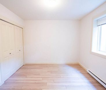 1566 Gordon Ave, West Vancouver - Photo 6