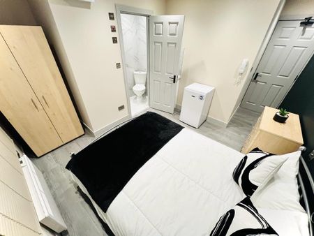 Room in a Shared Flat, Dunbar St, SE27 - Photo 3