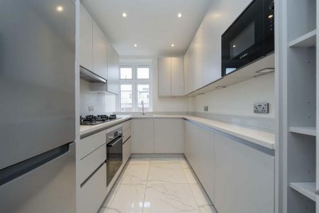 3 bedroom flat to rent - Photo 5