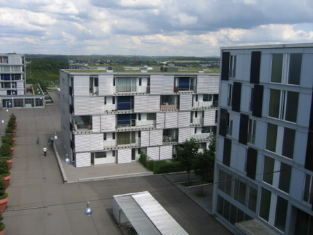 "Grosszügige 3.5-Zimmer-Wohnung in Zürich-Seebach" - Foto 2