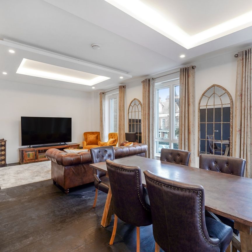 Ashchurch Grove, Hammersmith, London, W12 - Photo 1