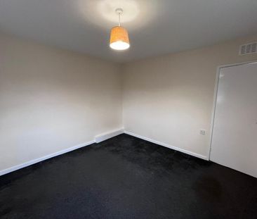 2 bedroom semi-detached house to rent - Photo 3