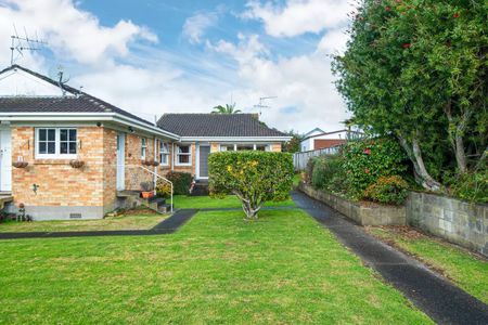 A fabulous two-bedroom unit - Photo 5