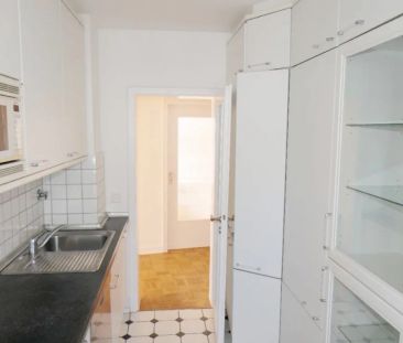 Düsseldorf-Grafenberg: 4-Zimmer-Wohnung mit Einbauküche, Balkon und... - Foto 4