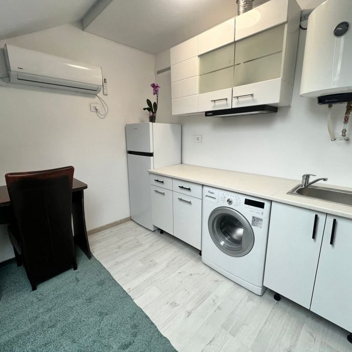 The elegant studio to rent at the attic, 10 minutes to walk UMF - Photo 1