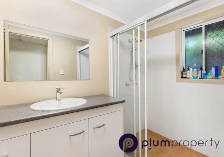 “Fantastic Indooroopilly home with multipurpose room downstairs” - Photo 4