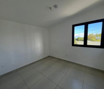 Location Maison 3 pièces 66m² LA RIVIERE 97421 - Photo 4