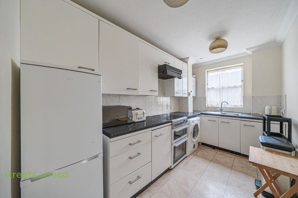 Dingwall Road, Croydon, CR0 - Photo 1