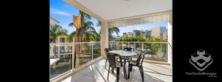 Modern Furnished Apartment - Resort Style Living - Photo 2