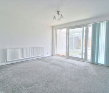 Gainsborough Crescent, Eastbourne, BN23 7NL - Photo 3