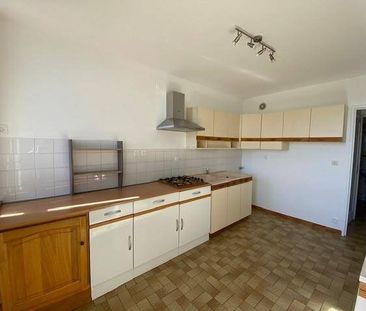 Location appartement rénové 2 pièces 63.5 m² à Vienne (38200) 6 - Photo 2