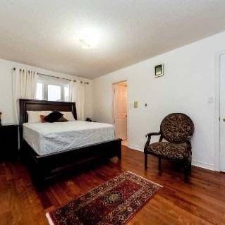 4 bed, 3 bath semi detached home available in heart of Mississauga! - Photo 4