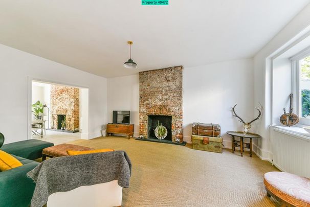 4 bedroom flat to rent - Photo 1