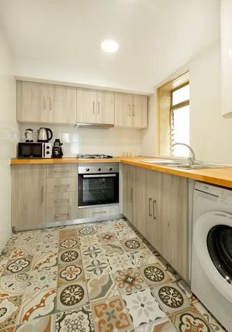 Carrer de la Petxina, Barcelona, Catalonia 08001 - Photo 5