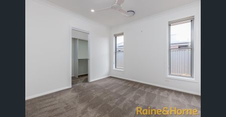 Modern & Convenient Living - Photo 4