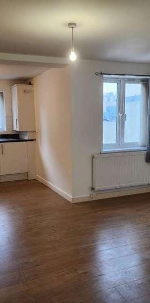 Woking, Surrey, GU21 - Photo 1